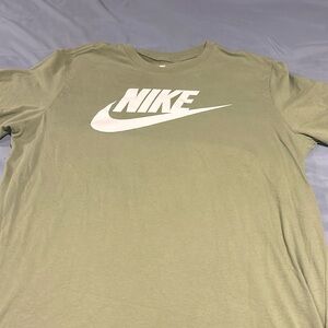 Green nike t-shirt